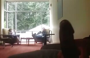 XXX Pirang mungil dengan video bokepjapanese stoking perlahan-lahan membuka pakaian