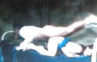 XXX Payudara yang sangat besar bokep japanxnxx di Remaja Pirang Gila berpose pada webcam.